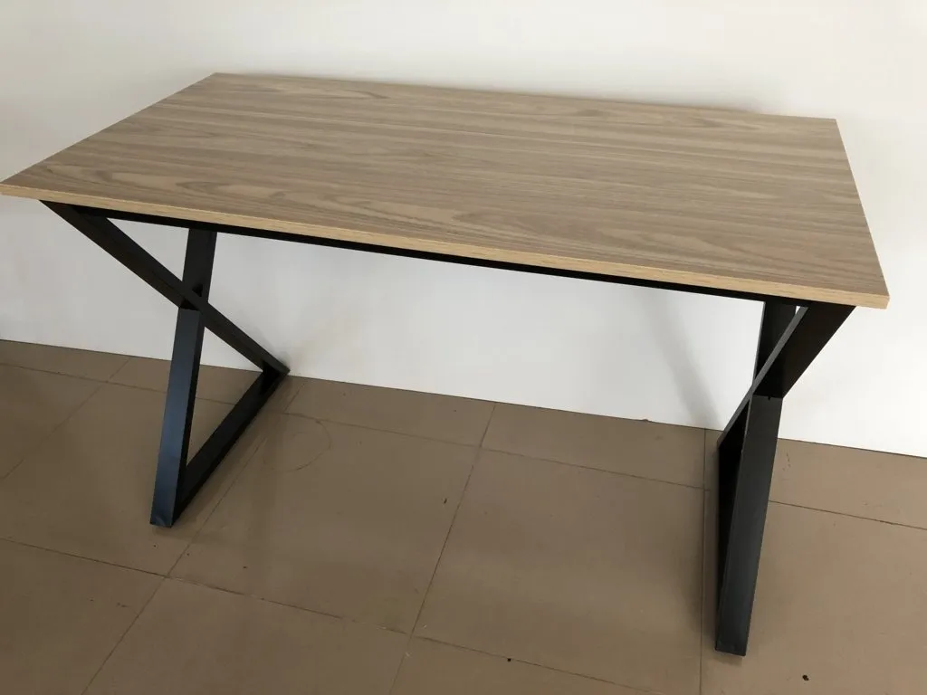 Bàn Làm Việc Chân Sắt Chữ X 1m2 Gỗ Công Nghiệp - BLVVP67
