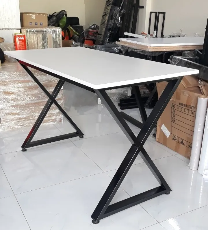 Bàn Làm Việc Chân Sắt Chữ X 1m2 Gỗ Công Nghiệp - BLVVP67
