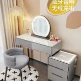 Bàn trang điểm loa sạc - TDLSVP21