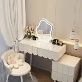 Bàn trang điểm loa sạc - TDLSVP24