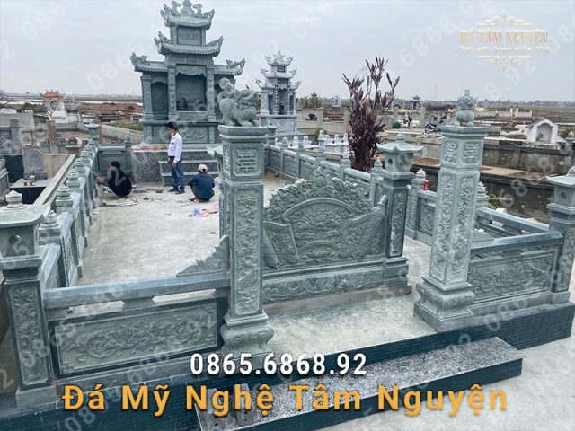 Lăng mộ đá rêu tuyệt đẹp ở Ninh Bình