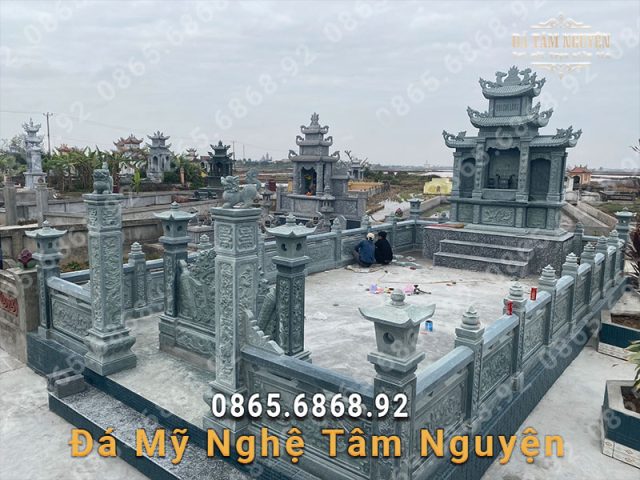 Lăng mộ đá rêu tuyệt đẹp ở Ninh Bình