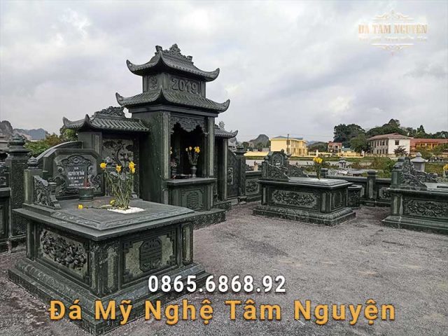 Lăng mộ đá xanh rêu tuyệt đẹp