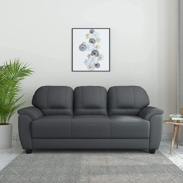 Ảnh 5: Ghế sofa 3 chỗ ngồi rất tiết kiệm diện tích