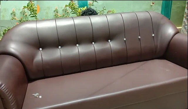 Bọc da toàn bộ bề mặt của bộ sofa