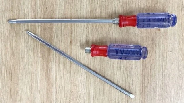 Chuẩn bị các vật dụng cần thiết khi lắp bàn làm việc