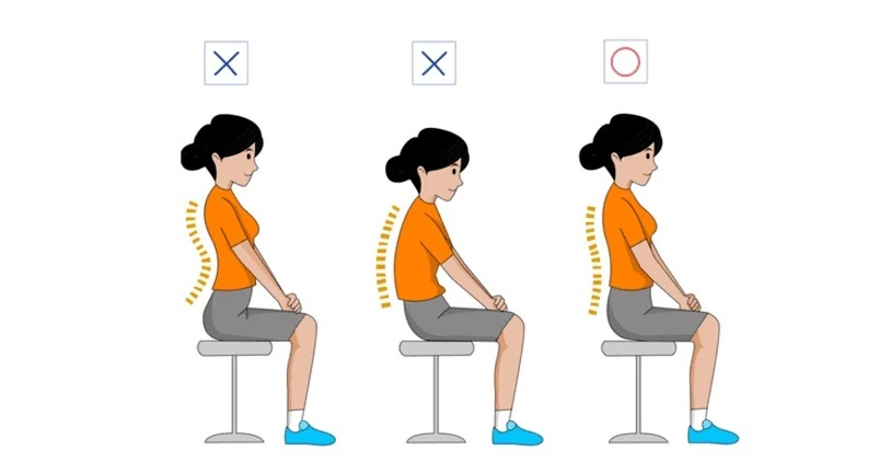 Lưng thẳng, không gù cũng không được ưỡn ngực