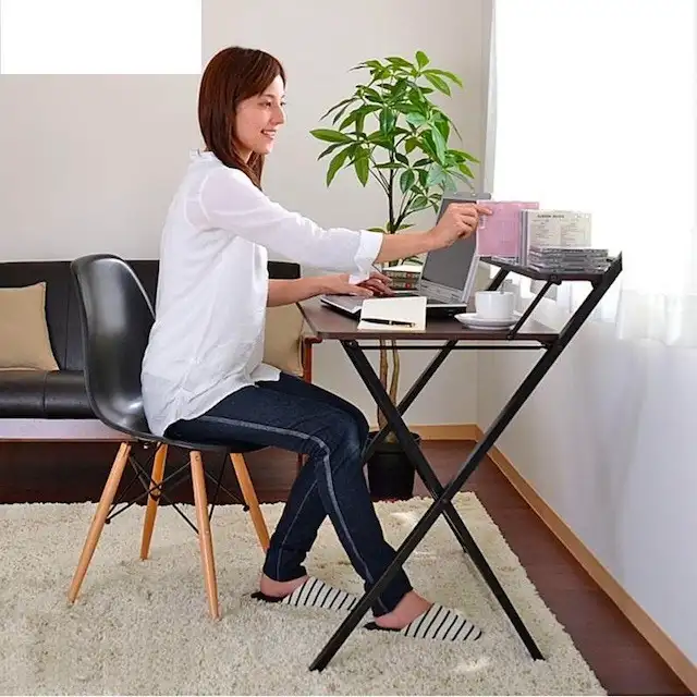 Mẫu bàn thiết kế gấp gọn, đơn giản, hiện đại
