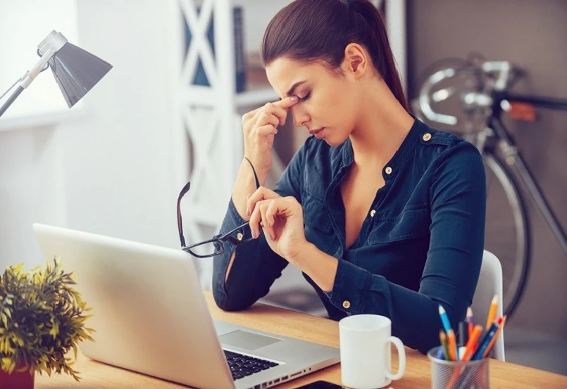 Ngồi đúng tư thế giúp hạn chế cận thị và các tật về mắt