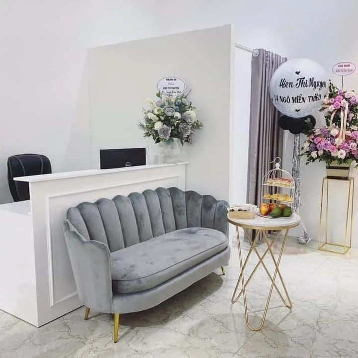 Sofa văng bọc vải nhung tựa lưng hình sò