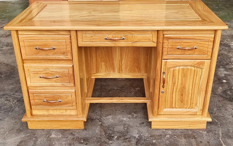 Bàn làm việc gỗ Gõ Đỏ Có Kê Chân - BLVGVP42
